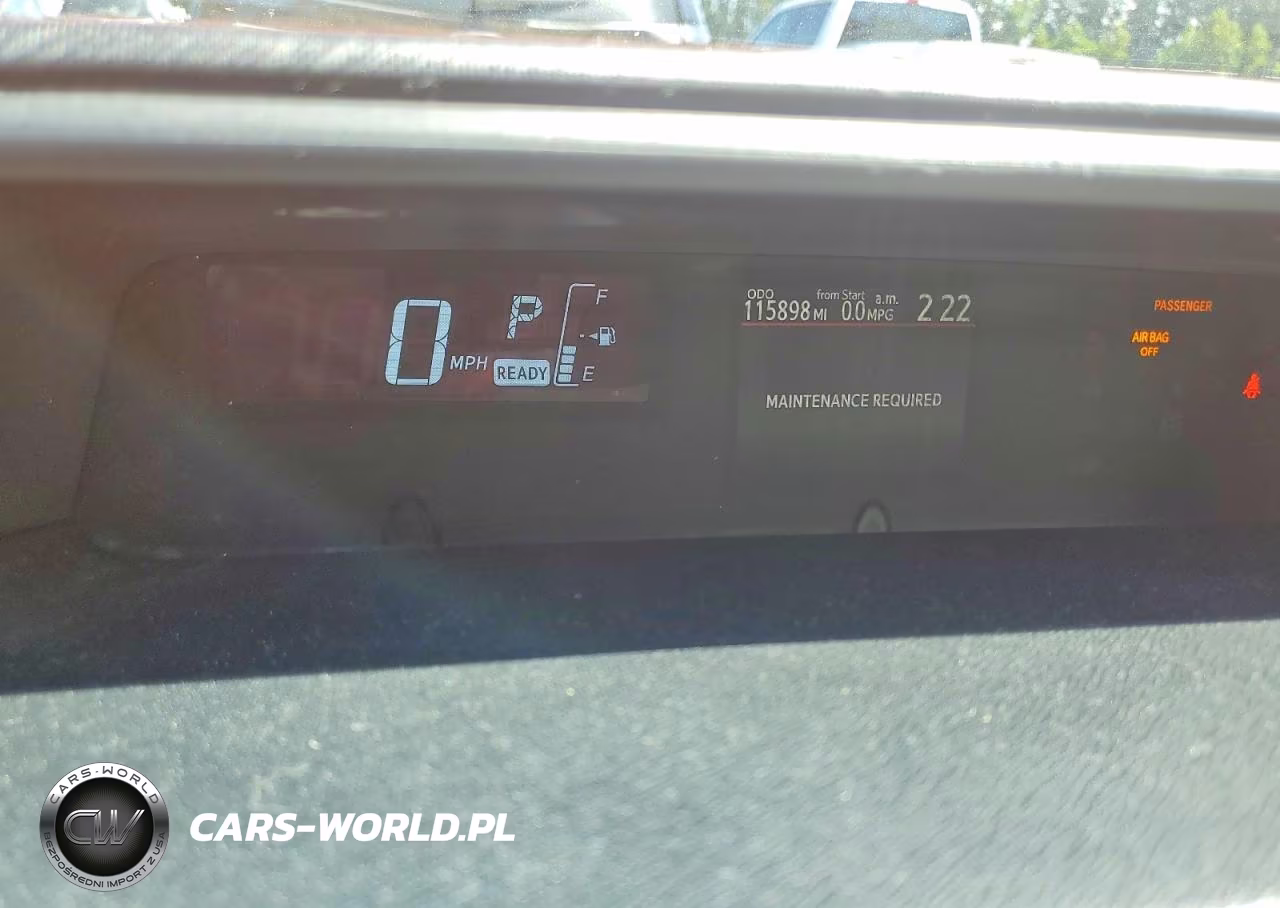 2015 Toyota Prius C Four VIN:JTDKDTB3XF1111406 - 9
