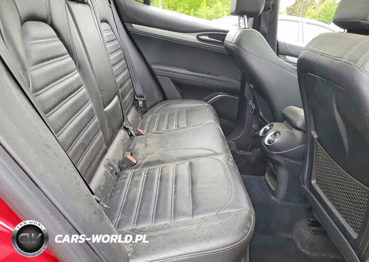 2019 Alfa Romeo Stelvio Ti VIN:ZASPAKBN8K7C31066 - 11