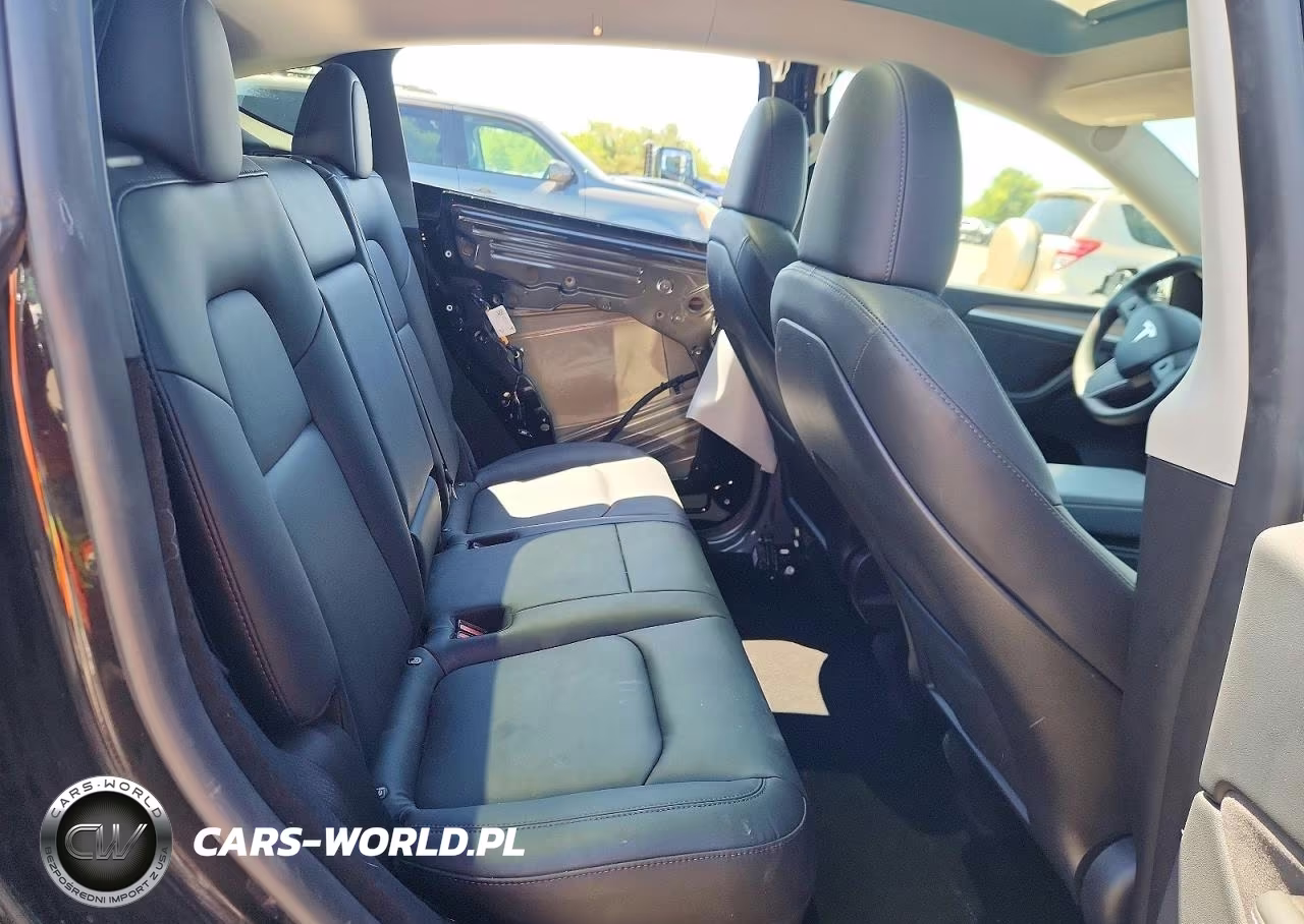 2023 Tesla Model Y VIN:7SAYGDEE0PA195006 - 10