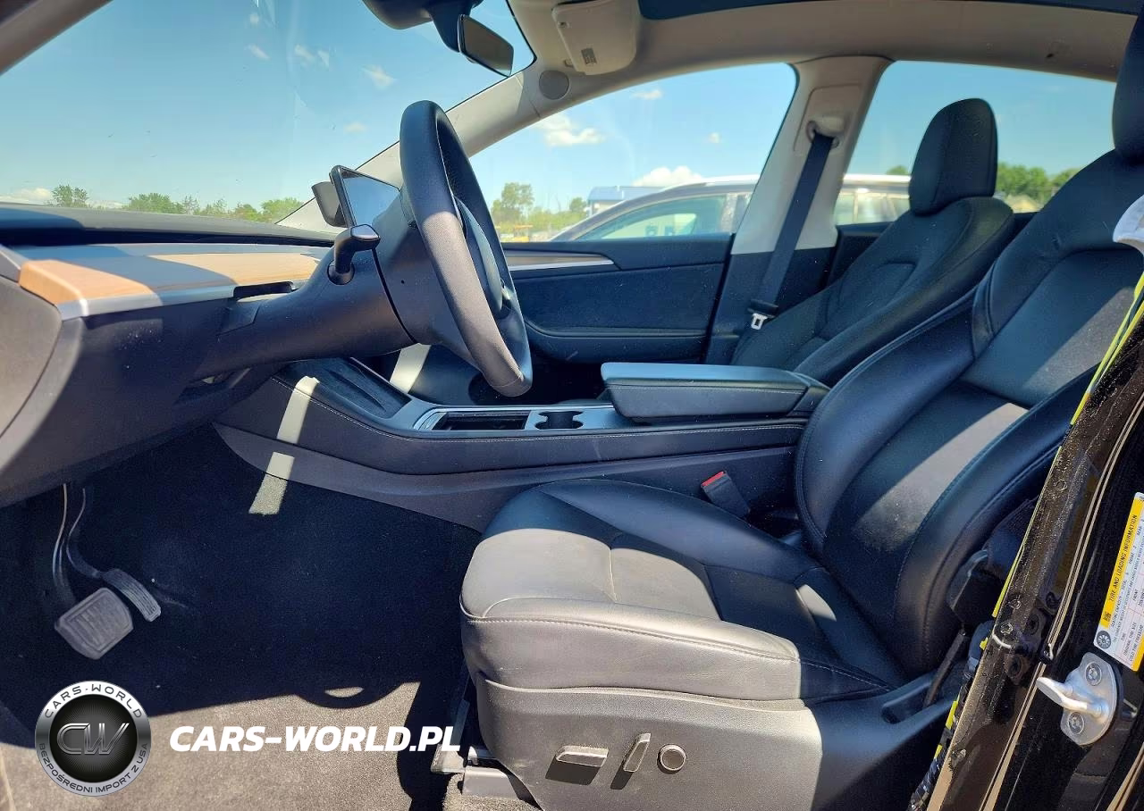 2023 Tesla Model Y VIN:7SAYGDEE0PA195006 - 7