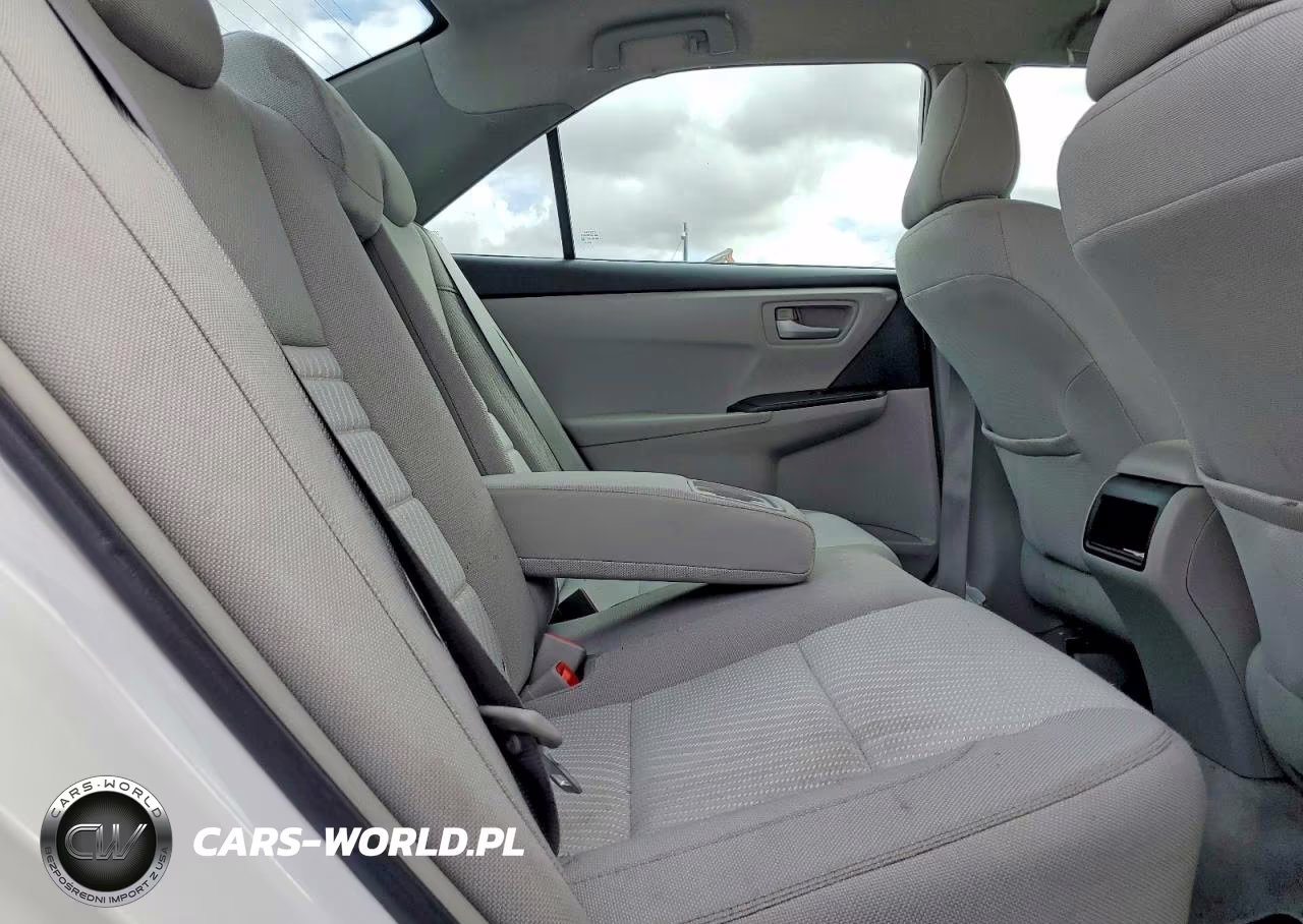 2015 Toyota Camry Le VIN:4T1BF1FKXFU104952 - 10