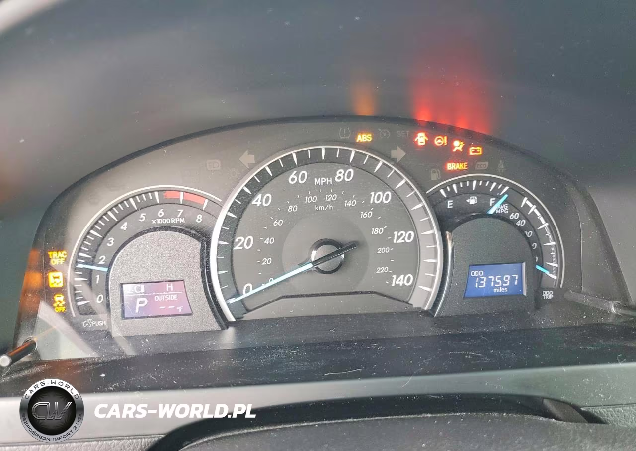 2015 Toyota Camry Le VIN:4T1BF1FKXFU104952 - 9