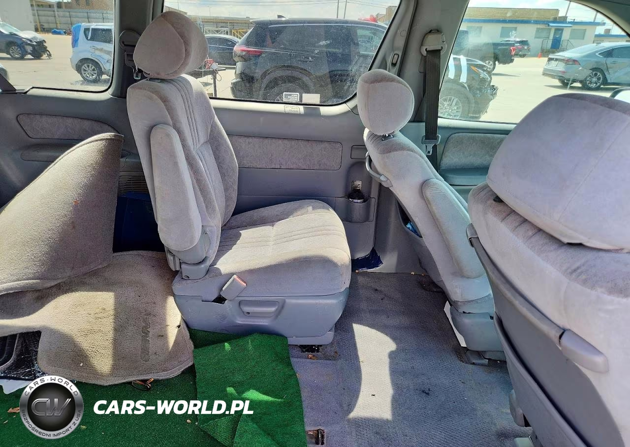 2000 Toyota Sienna Le VIN:4T3ZF13C9YU201727 - 11