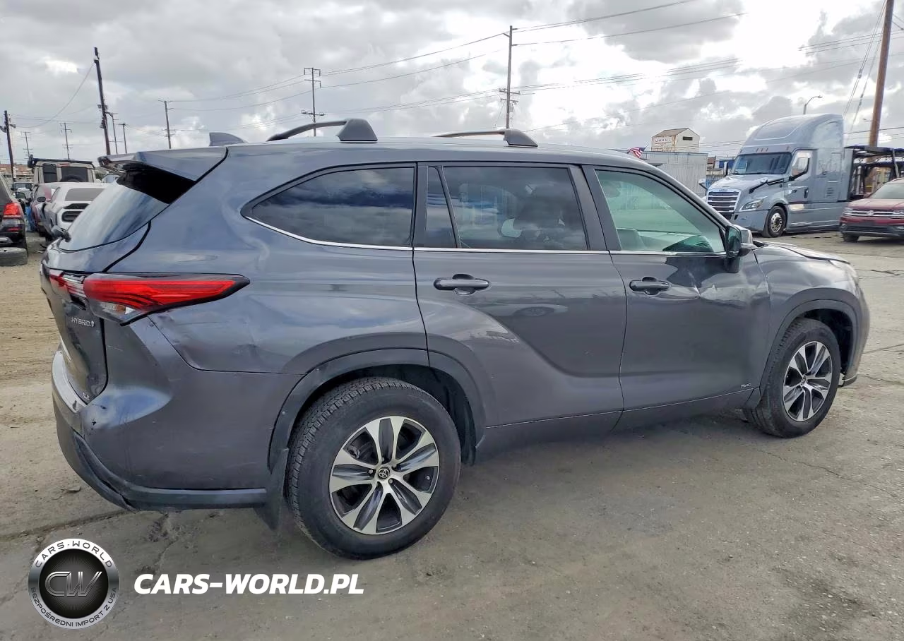 2023 Toyota Highlander Hybrid Xle VIN:5TDKBRCH1PS566149 - 3