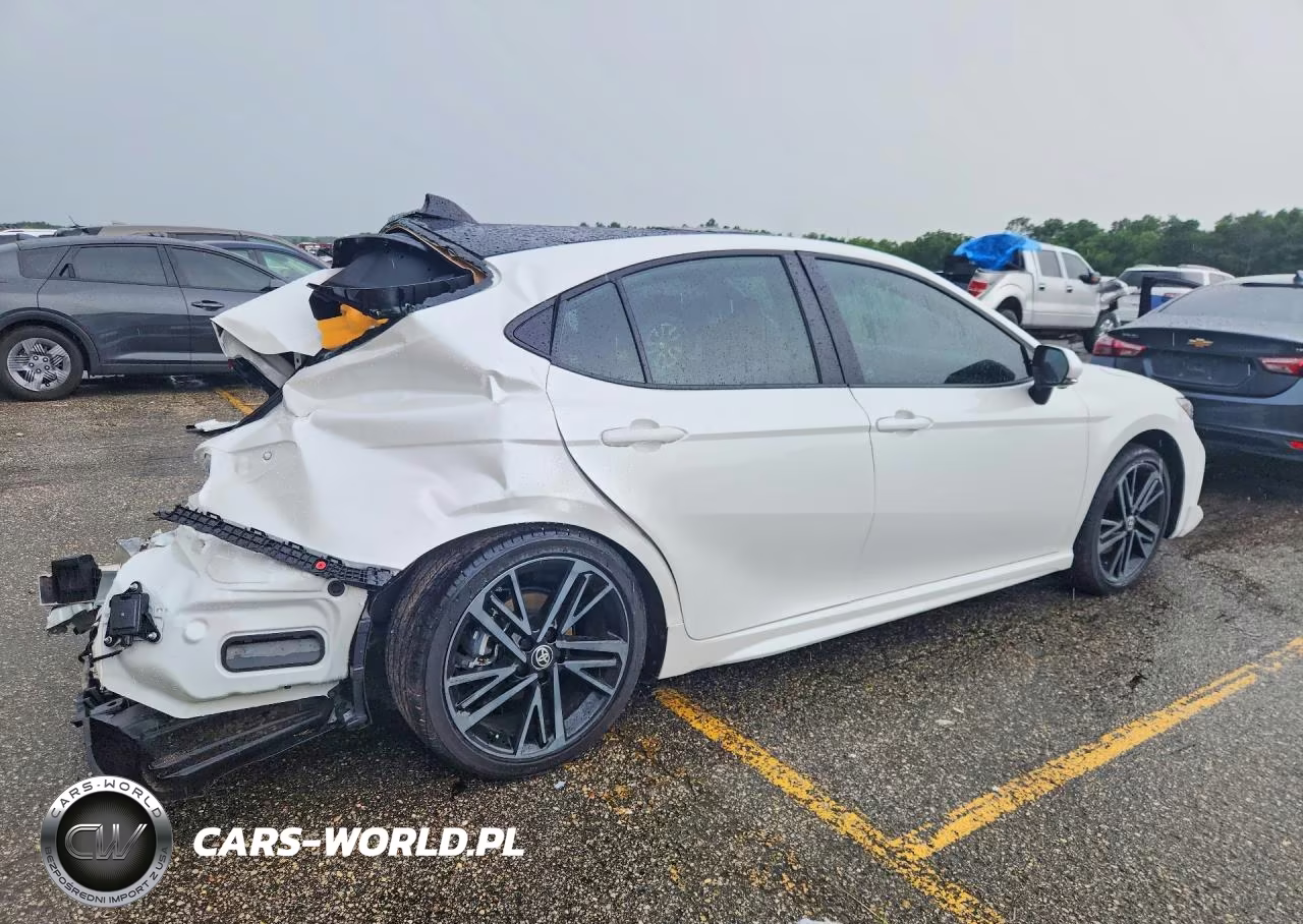 2026 Toyota Camry Xse VIN:4T1DAACK3TU275114 - 3