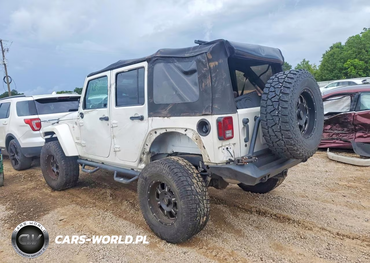 2010 Jeep Wrangler Unlimited Sahara VIN:1J4HA5H11AL156827 - 2
