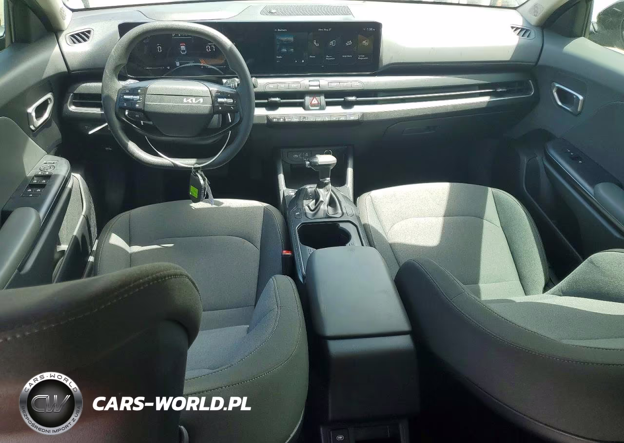 2025 Kia K4 Lxs VIN:3KPFT4DE1SE227609 - 8