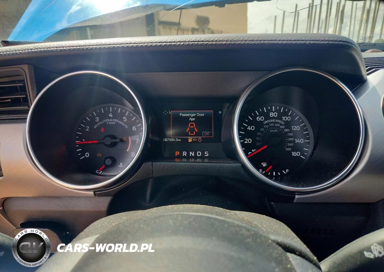 2021 Ford Mustang VIN:1FATP8UH5M5107602 - 9
