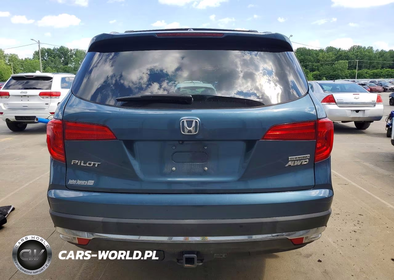 2018 Honda Pilot Touring VIN:5FNYF6H98JB010494 - 6