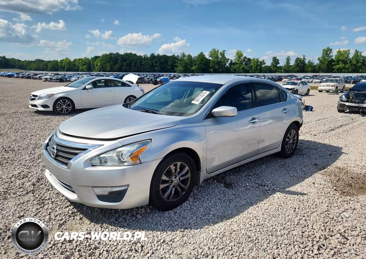 2015 Nissan Altima 2.5 S – zdjęcie 1 z 12