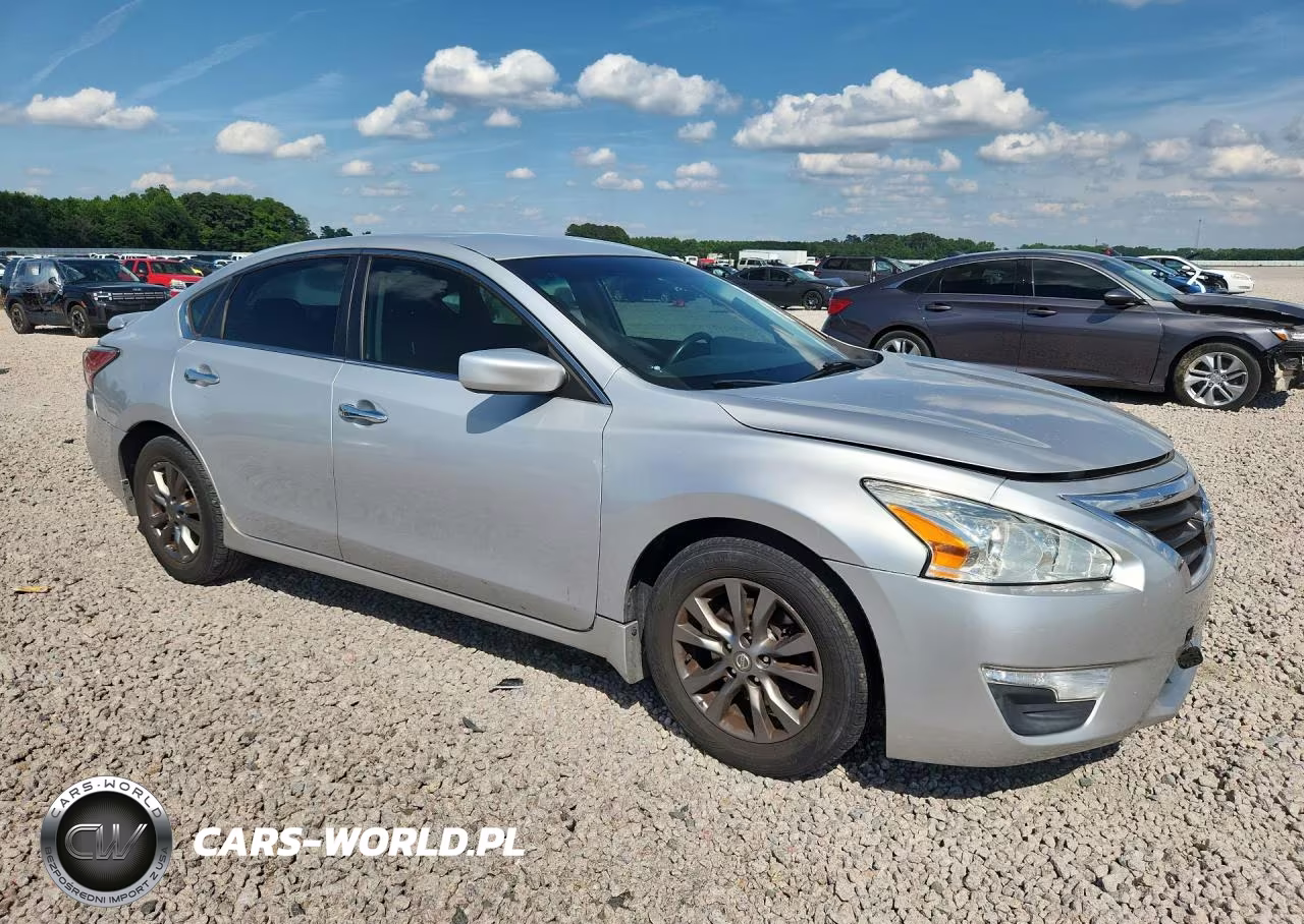 2015 Nissan Altima 2.5 S VIN:1N4AL3AP0FN374165 - 4
