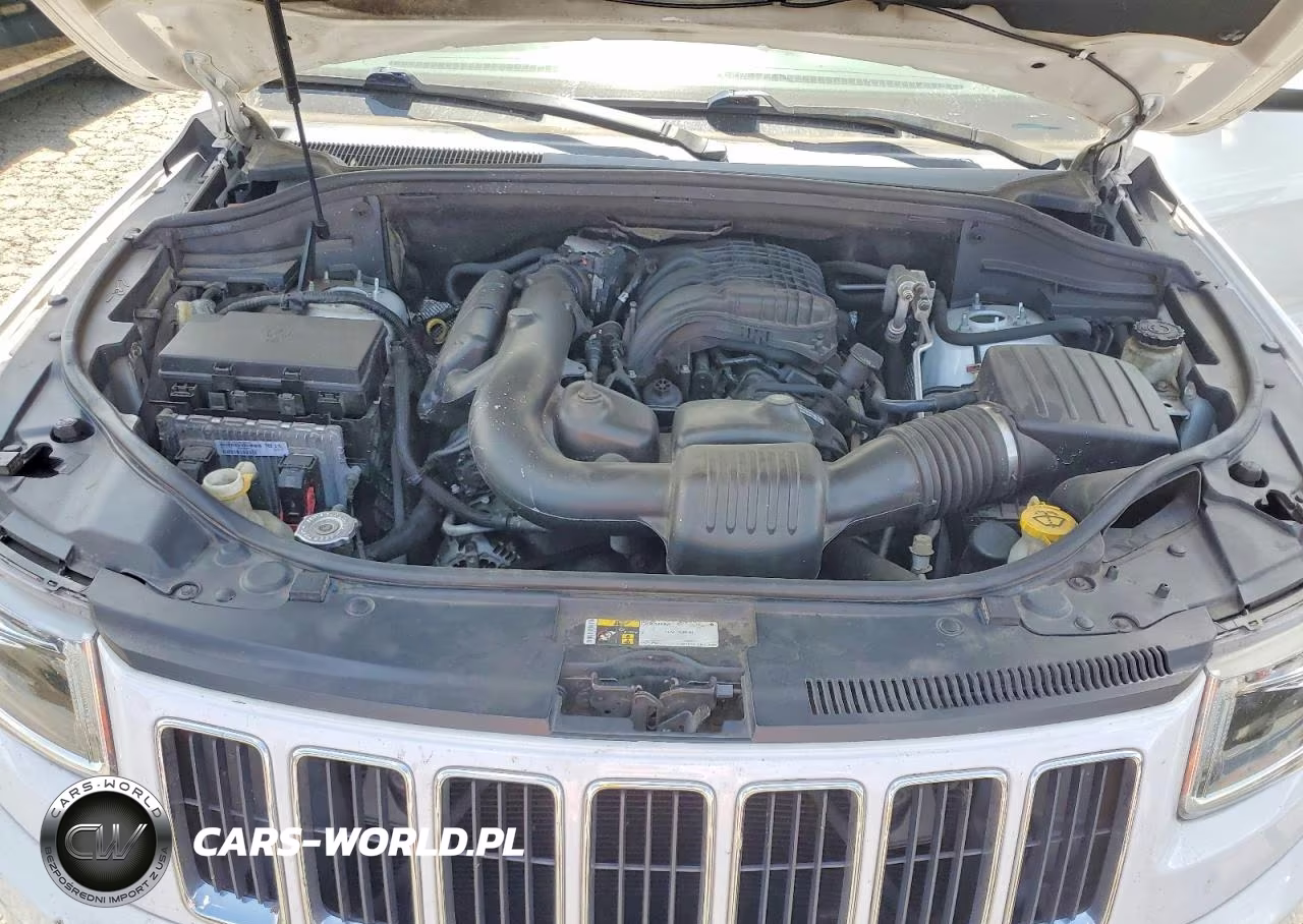2015 Jeep Grand Cherokee Laredo VIN:1C4RJEAG3FC232192 - 12