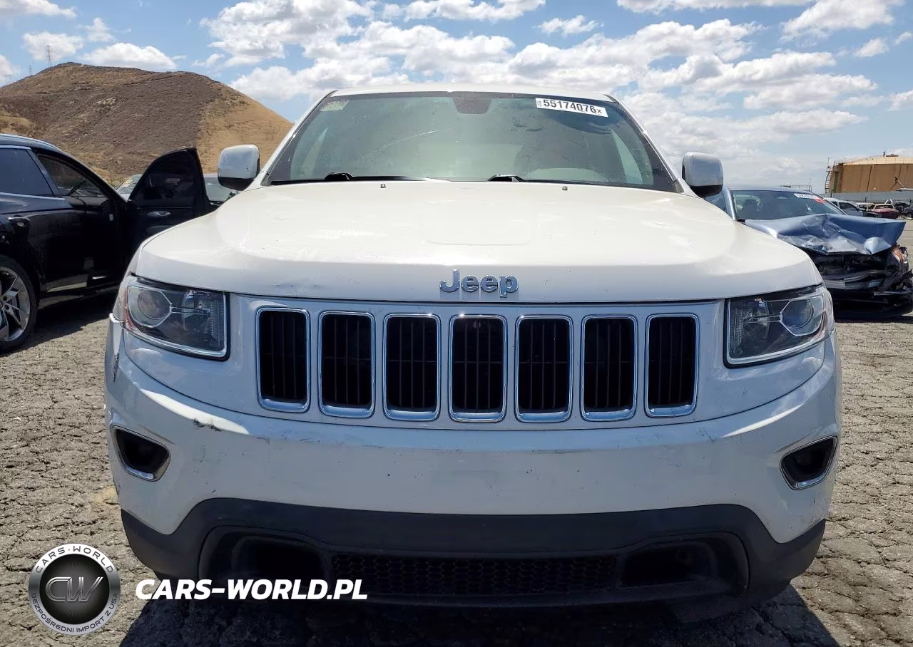 2015 Jeep Grand Cherokee Laredo VIN:1C4RJEAG3FC232192 - 5