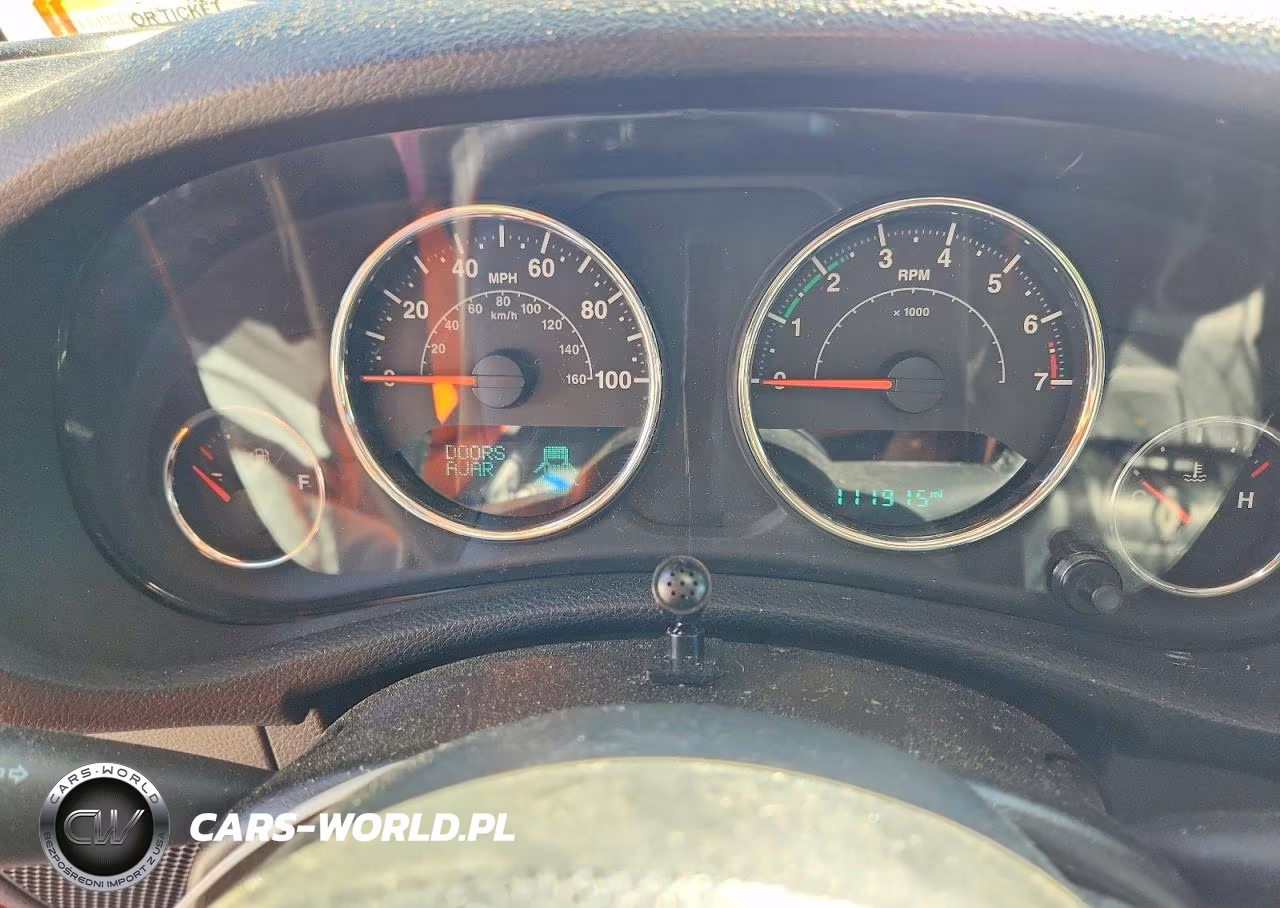 2015 Jeep Wrangler Unlimited Sport VIN:1C4BJWDG3FL503111 - 9