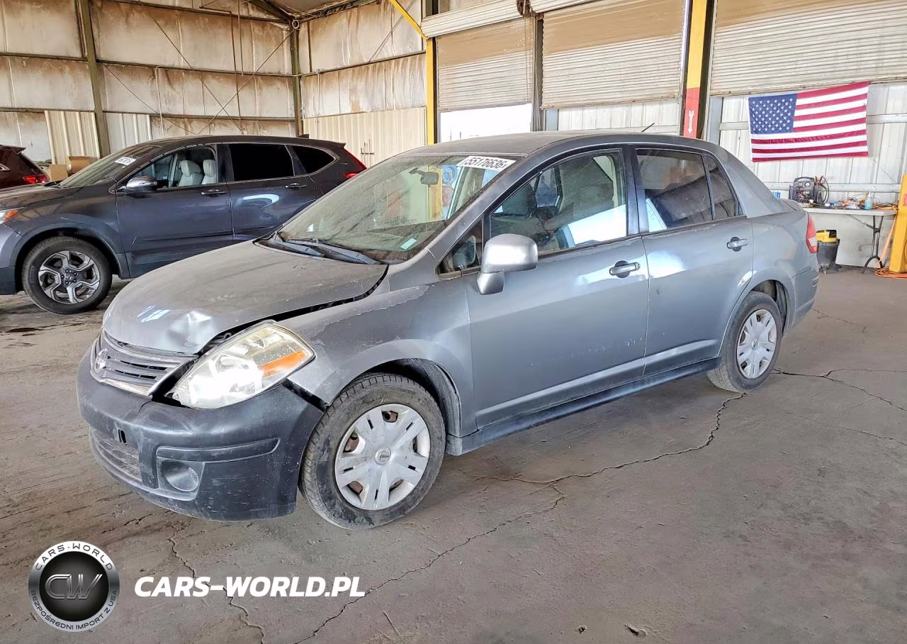 2011 Nissan Versa 1.8 S