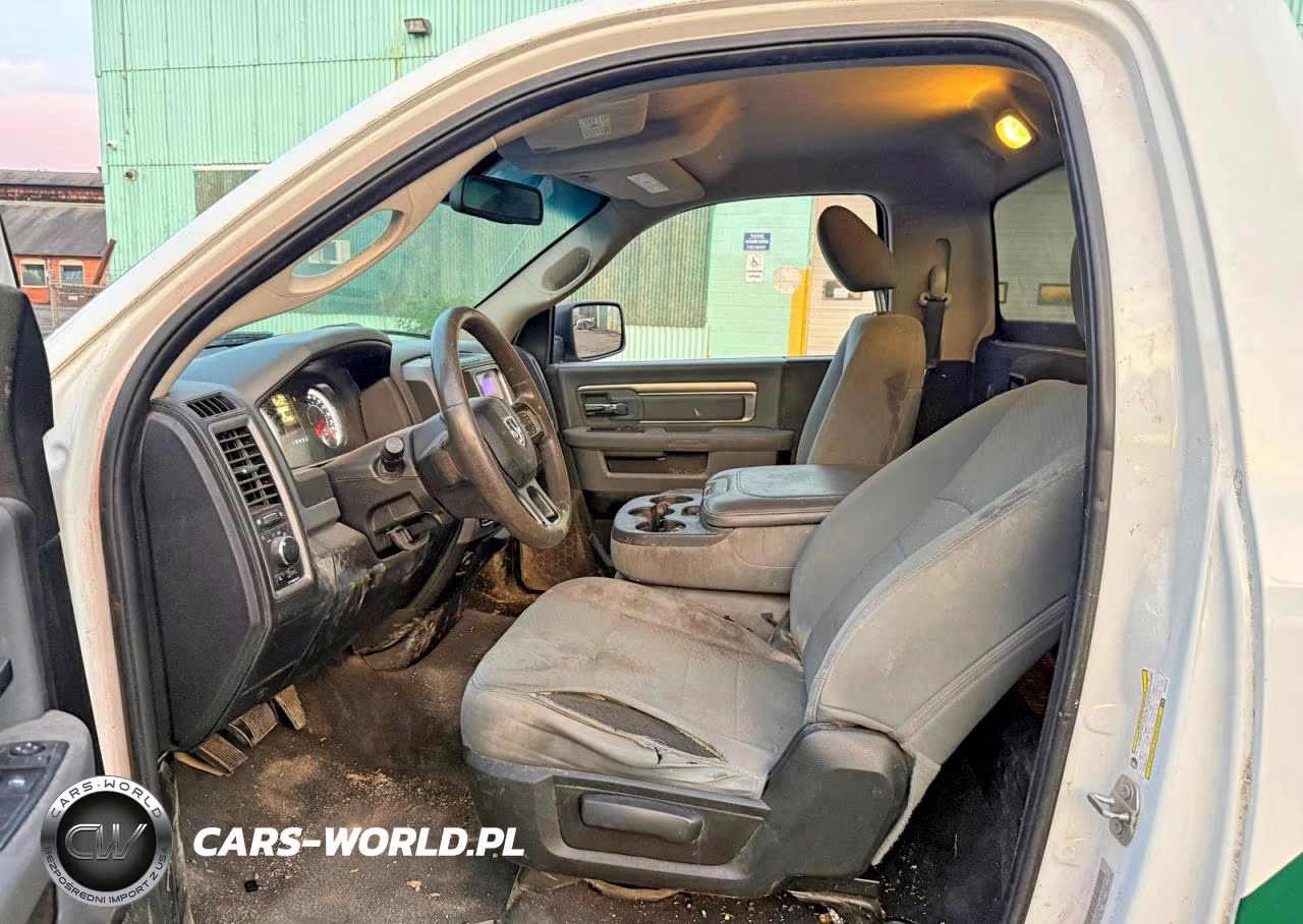 2019 Ram 1500 Classic Tradesman VIN:3C6JR7DG7KG552532 - 5