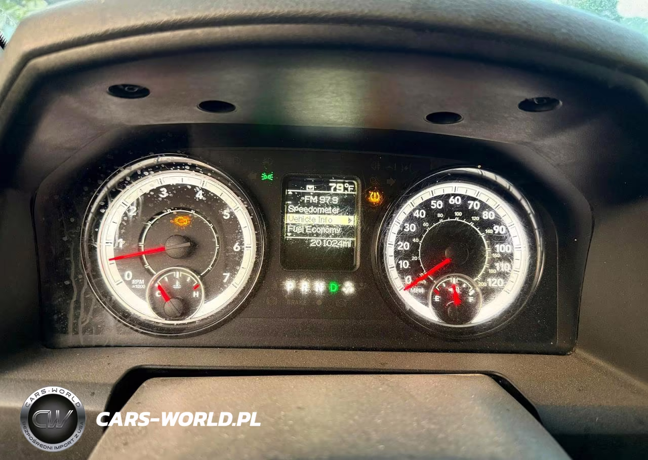 2019 Ram 1500 Classic Tradesman VIN:3C6JR7DG7KG552532 - 8