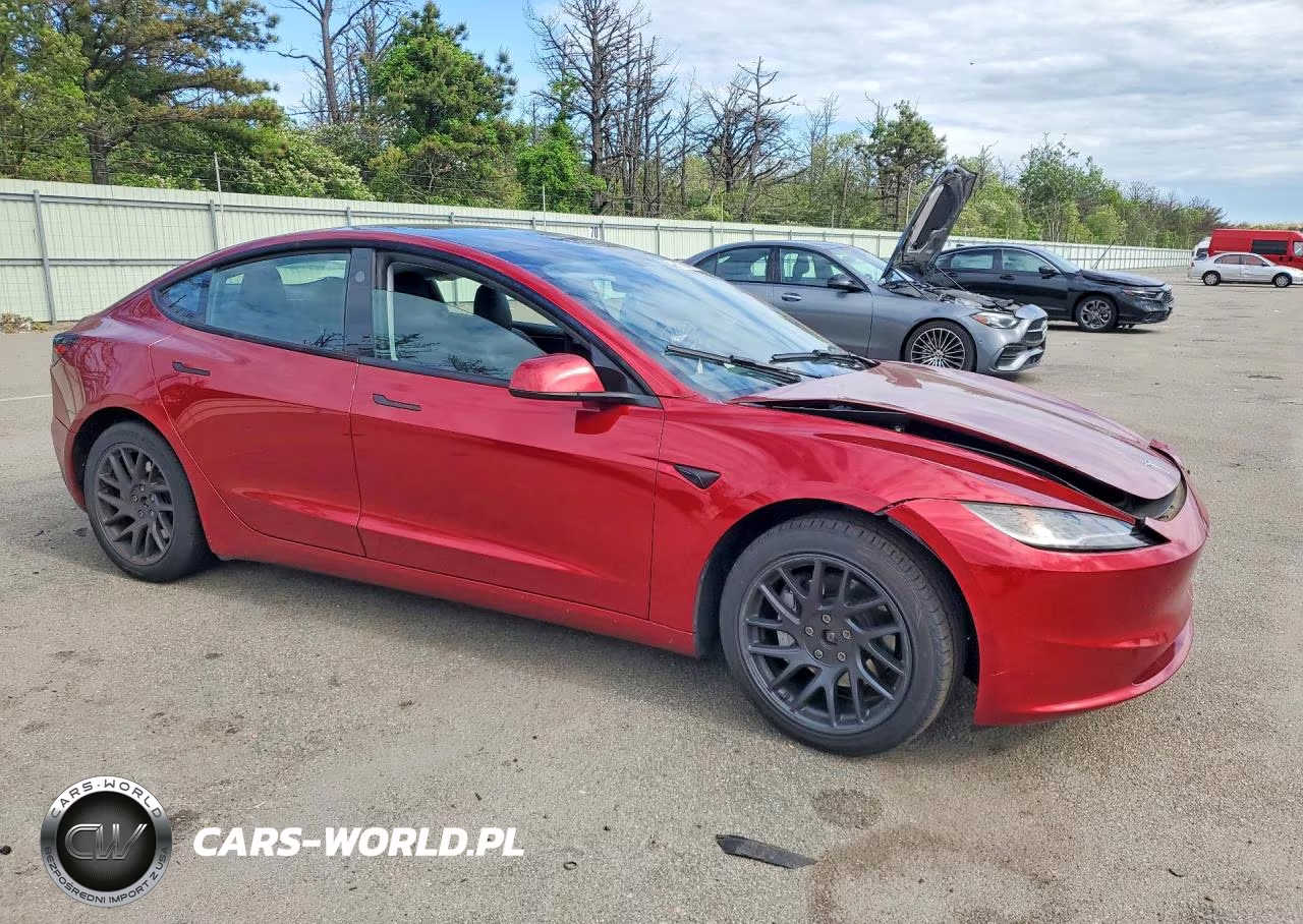 2024 Tesla Model 3 VIN:5YJ3E1EB6RF724739 - 4