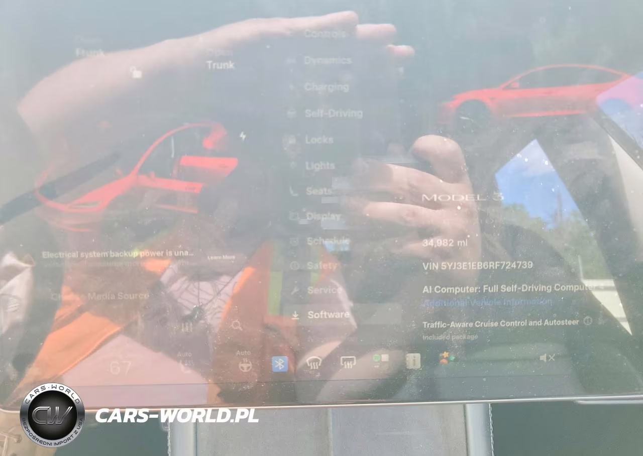 2024 Tesla Model 3 VIN:5YJ3E1EB6RF724739 - 9