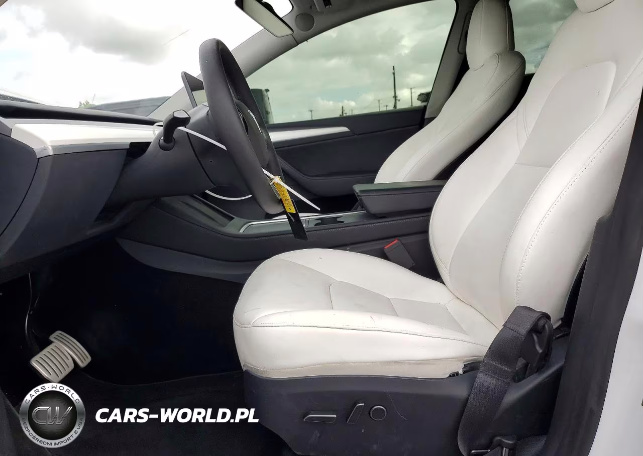 2023 Tesla Model Y VIN:7SAYGDEF5PF738880 - 7