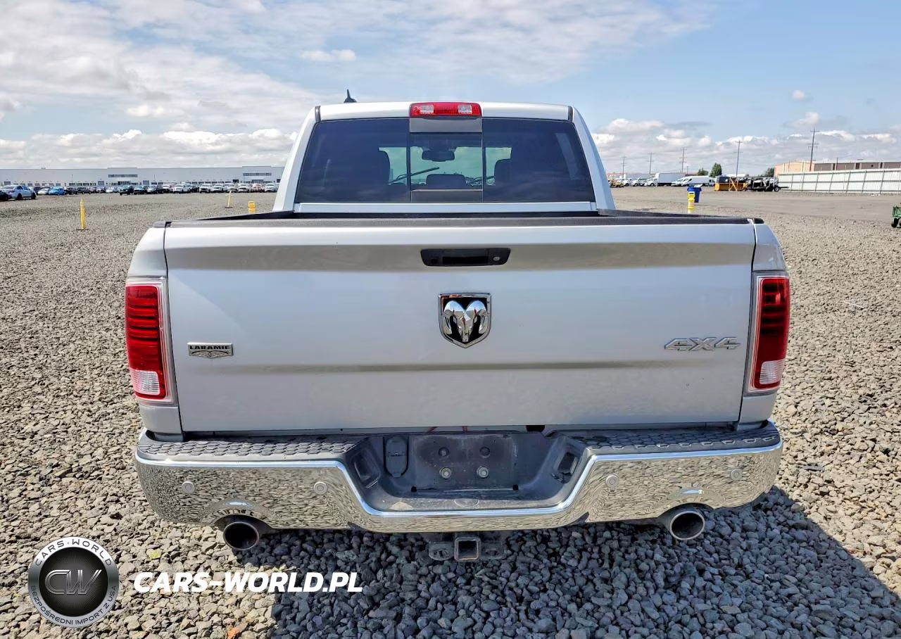 2016 Ram 1500 Laramie VIN:1C6RR7NM8GS185843 - 6