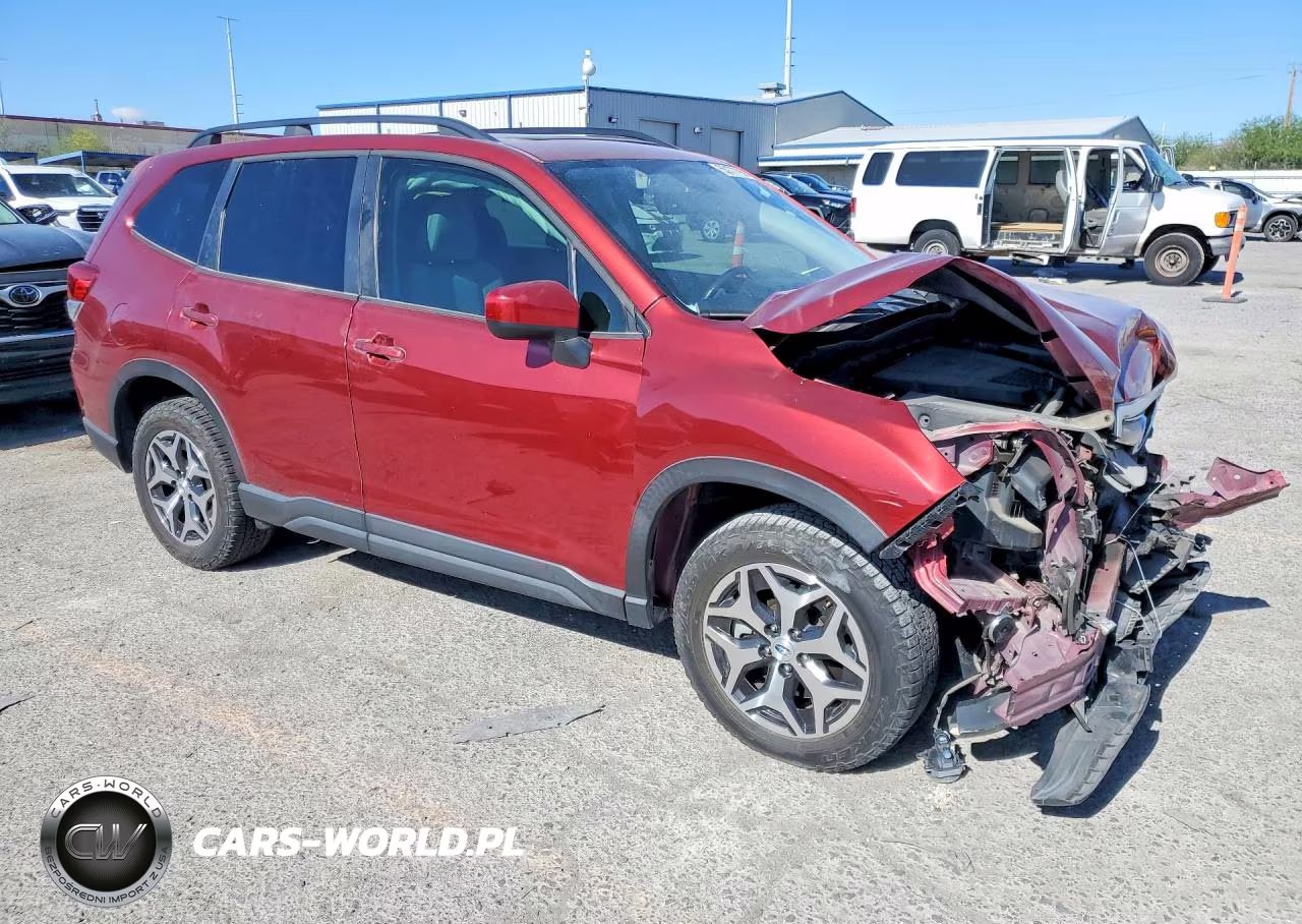 2020 Subaru Forester Premium VIN:JF2SKAJC0LH413478 - 4