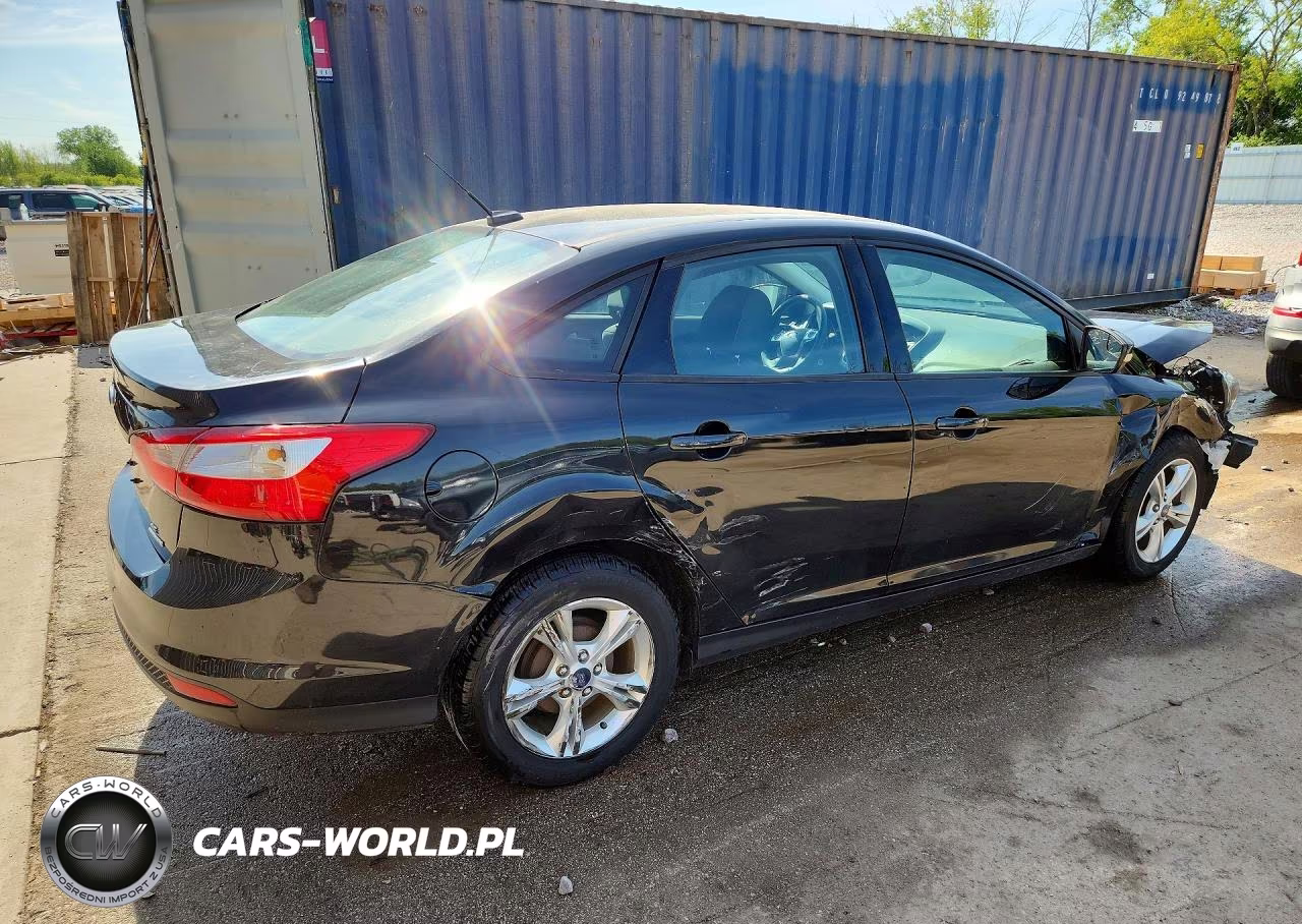 2014 Ford Focus Se VIN:1FADP3F22EL346473 - 3