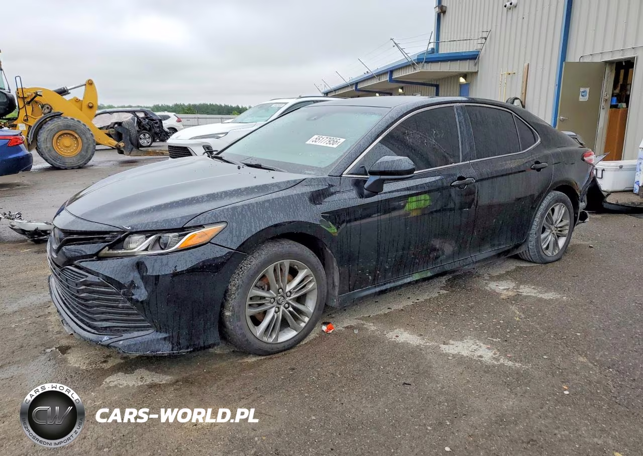 2018 Toyota Camry Le – zdjęcie 1 z 13