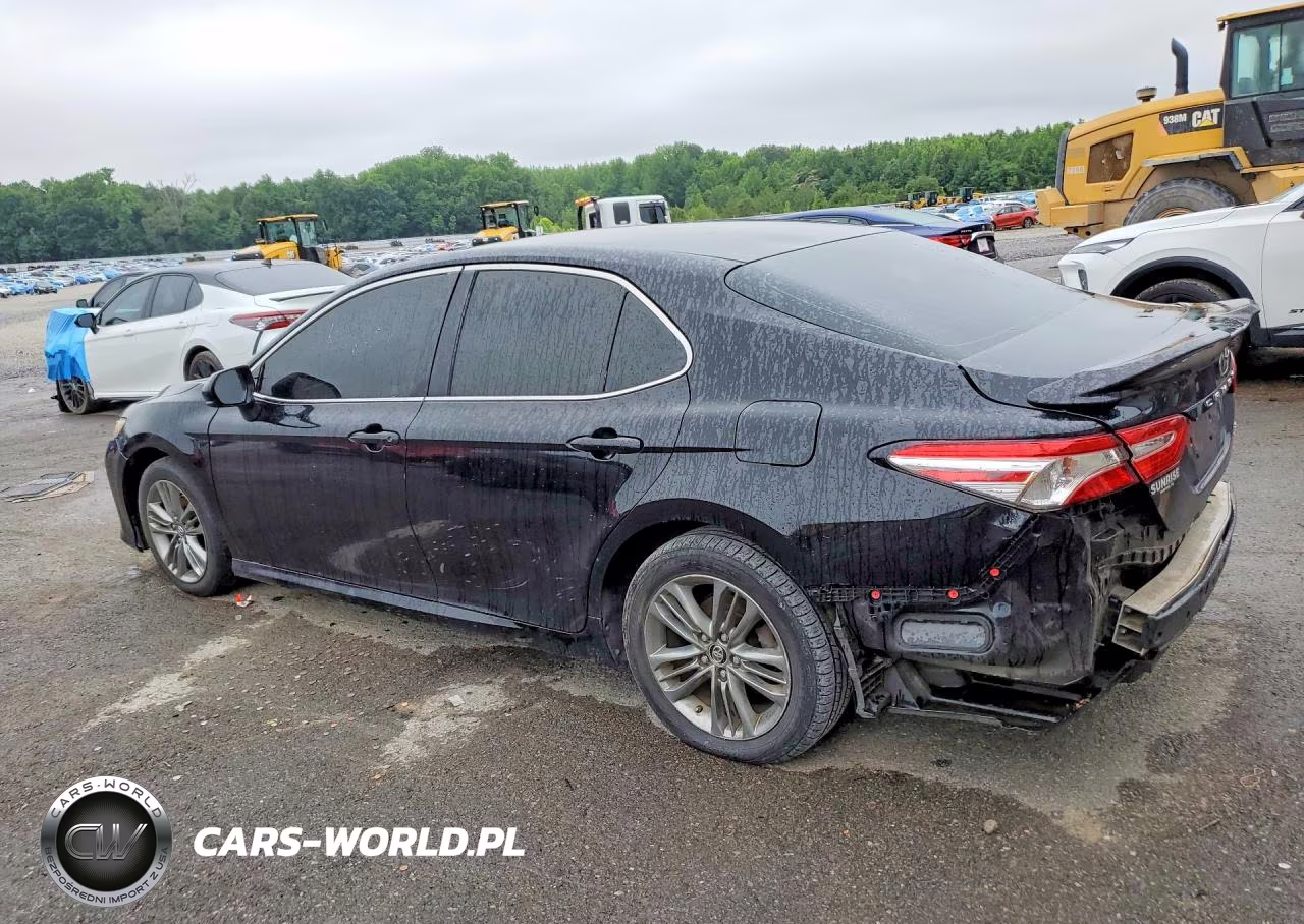 2018 Toyota Camry Le VIN:4T1B11HK8JU577785 - 2