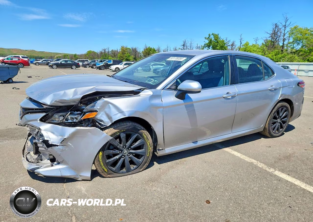 2019 Toyota Camry Le – zdjęcie 1 z 12