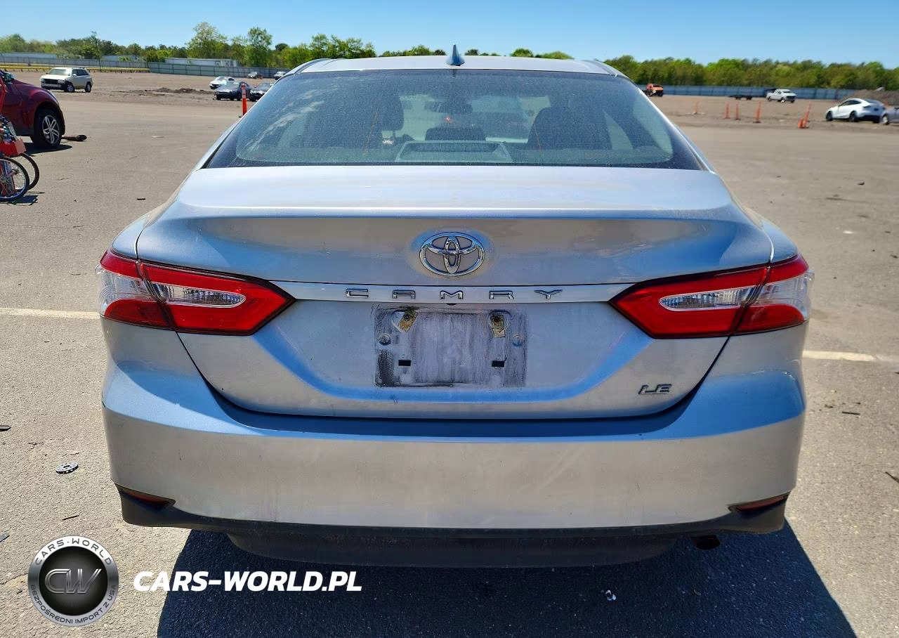 2019 Toyota Camry Le VIN:4T1B11HK6KU812122 - 6