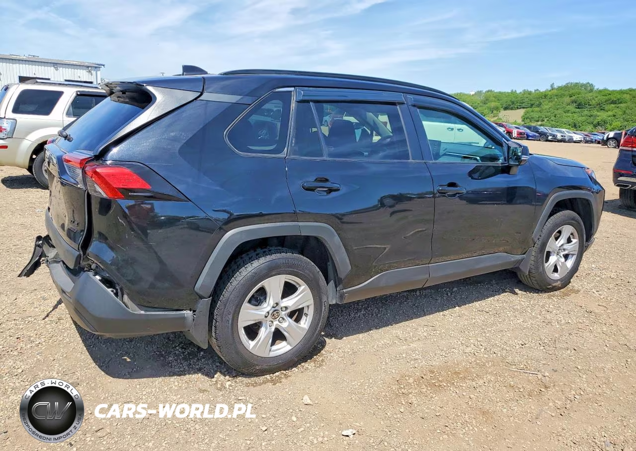 2021 Toyota Rav4 Xle VIN:2T3P1RFV9MC184828 - 3