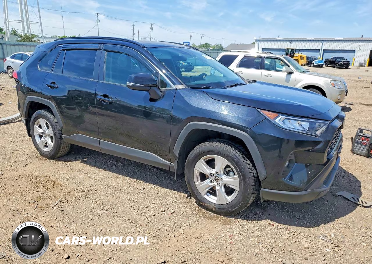 2021 Toyota Rav4 Xle VIN:2T3P1RFV9MC184828 - 4