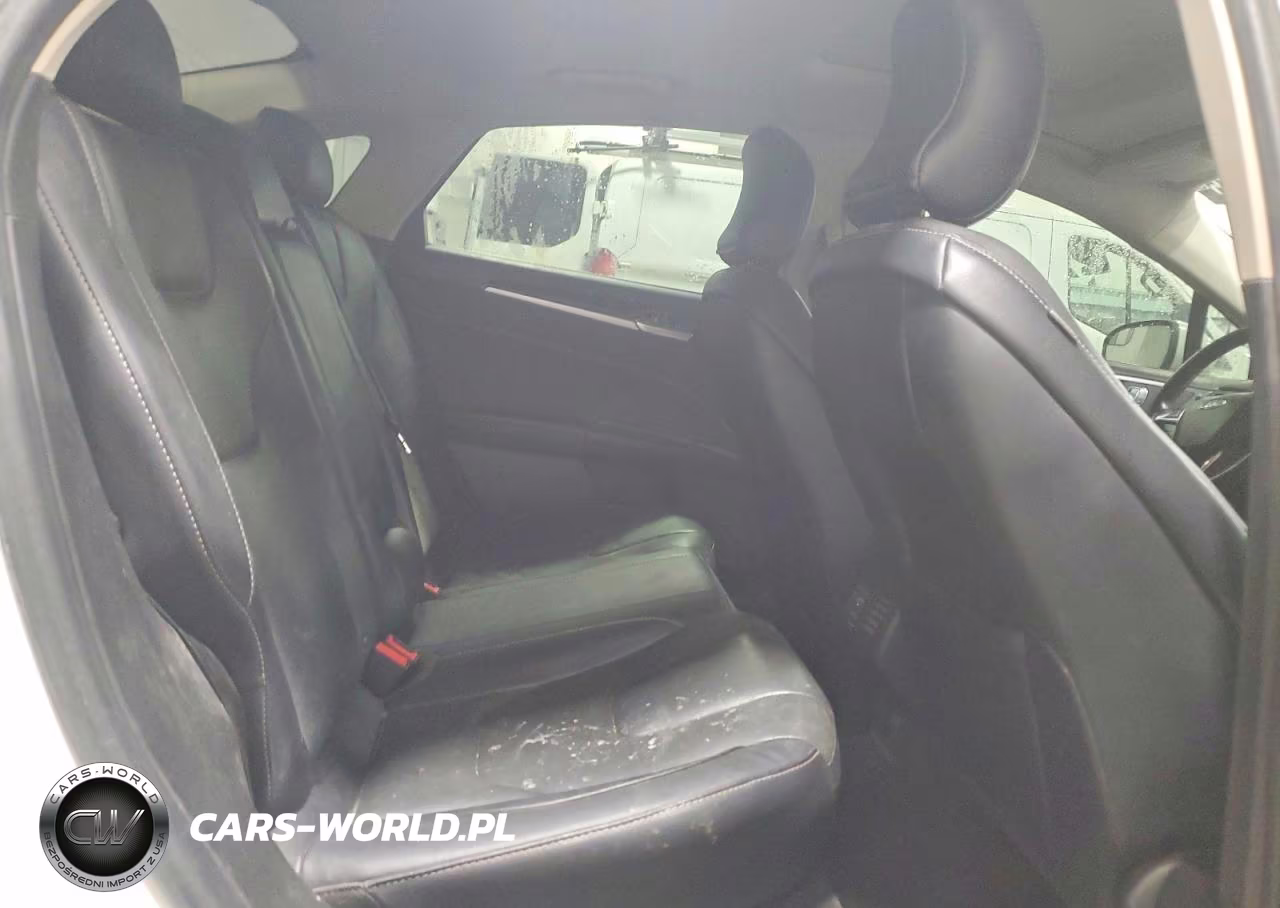 2018 Ford Fusion Titanium VIN:3FA6P0D94JR138615 - 10