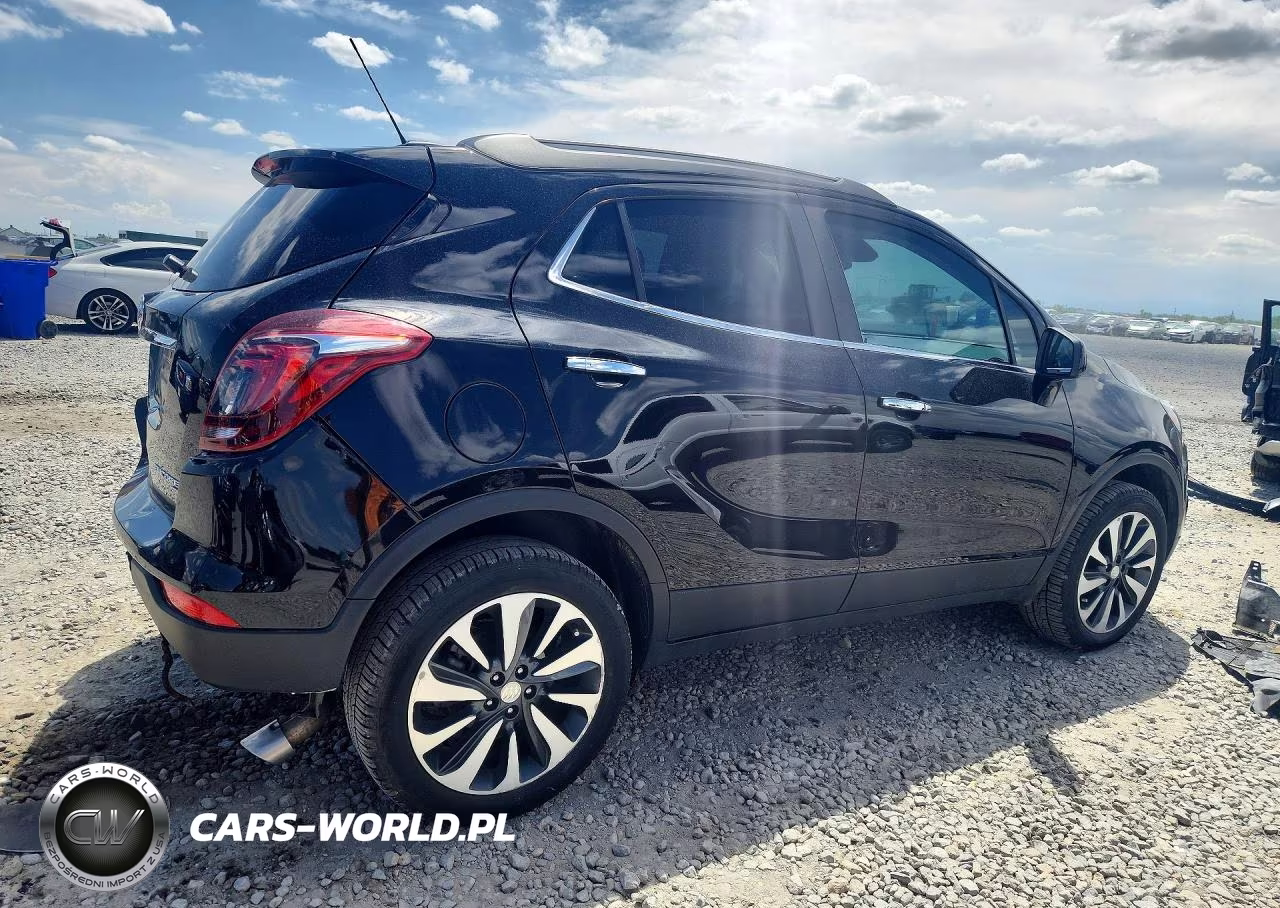 2022 Buick Encore Preferred VIN:KL4CJESMXNB565241 - 3