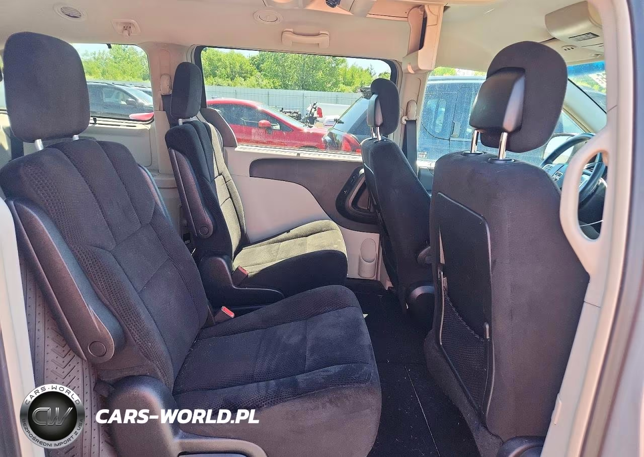 2013 Dodge Grand Caravan Crew VIN:2C4RDGDG6DR800177 - 11