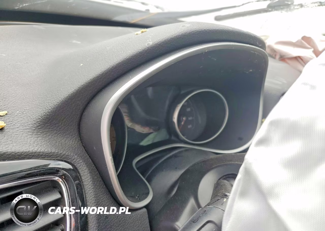 2019 Jeep Compass Latitude VIN:3C4NJDBB9KT622790 - 9