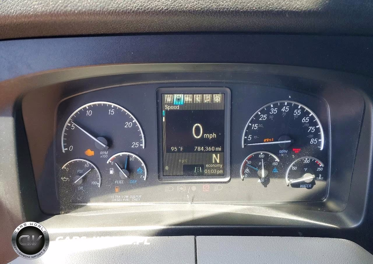 2019 Freightliner Cascadia 126 VIN:3AKJHHDR3KSKC5558 - 8