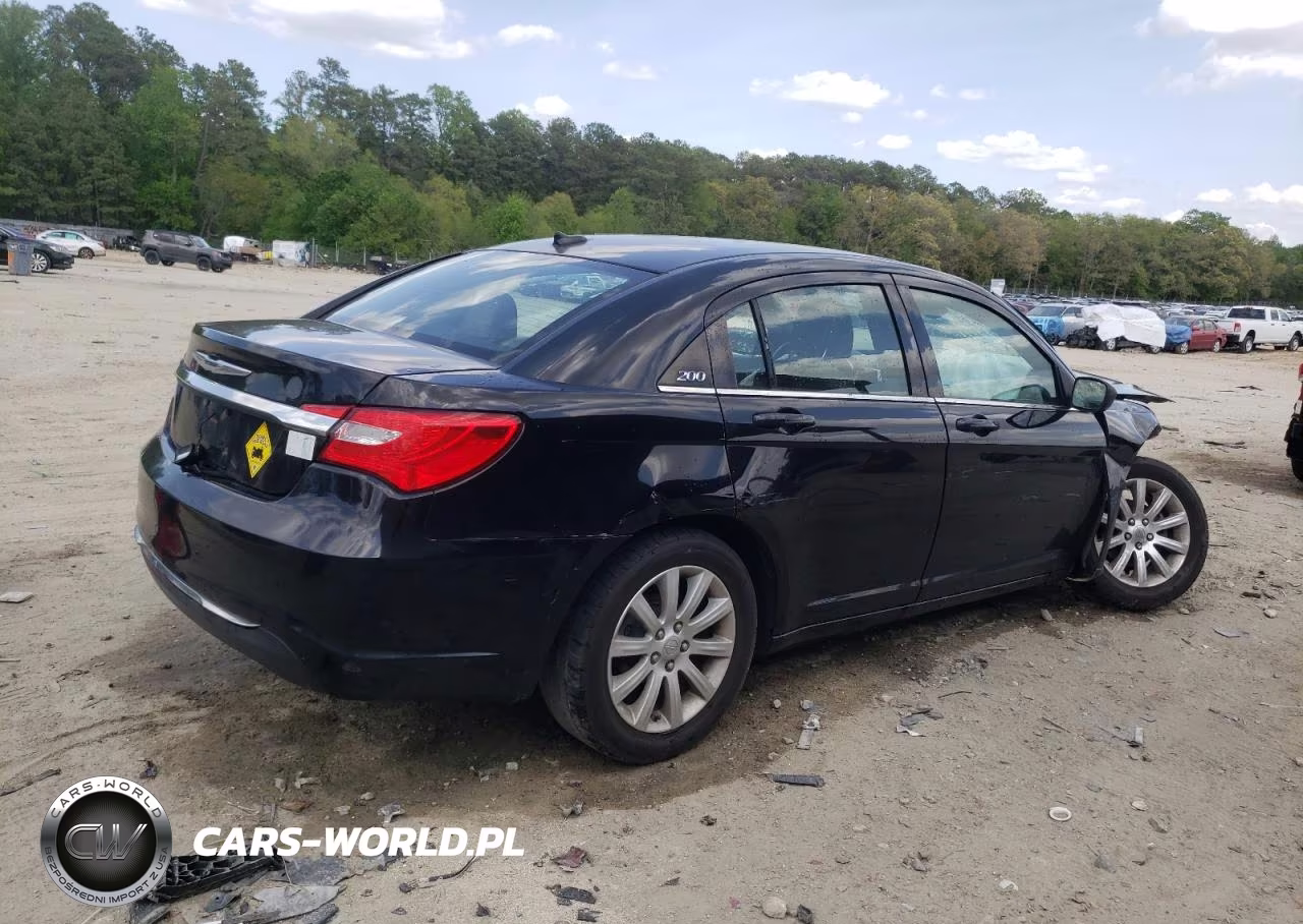 2011 Chrysler 200 Touring VIN:1C3BC1FB3BN589537 - 3