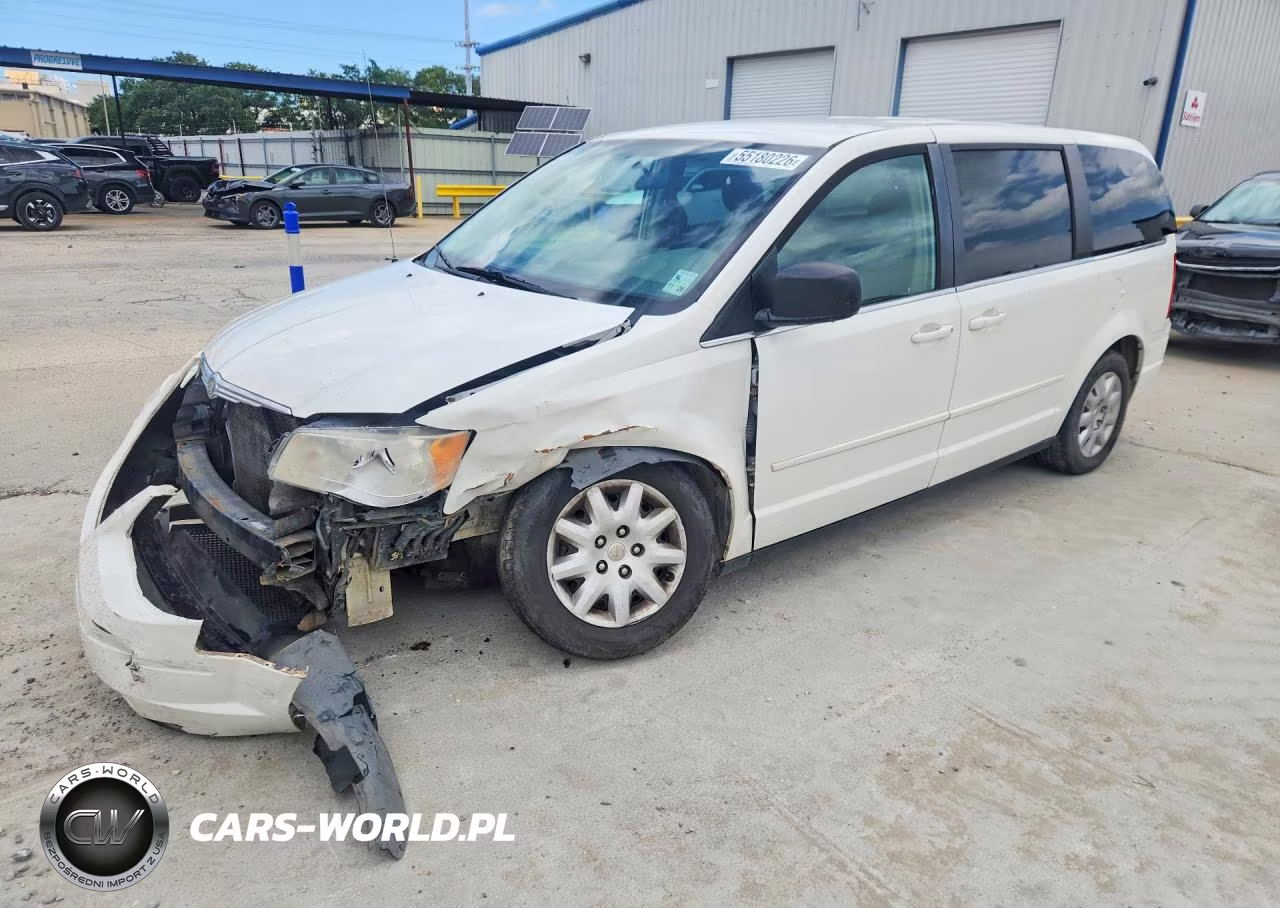 2009 Chrysler Town & Country Lx