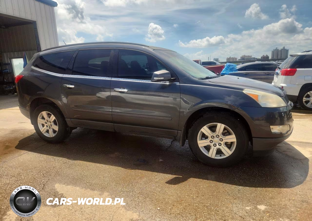 2011 Chevrolet Traverse Lt VIN:1GNKRGED8BJ346594 - 4