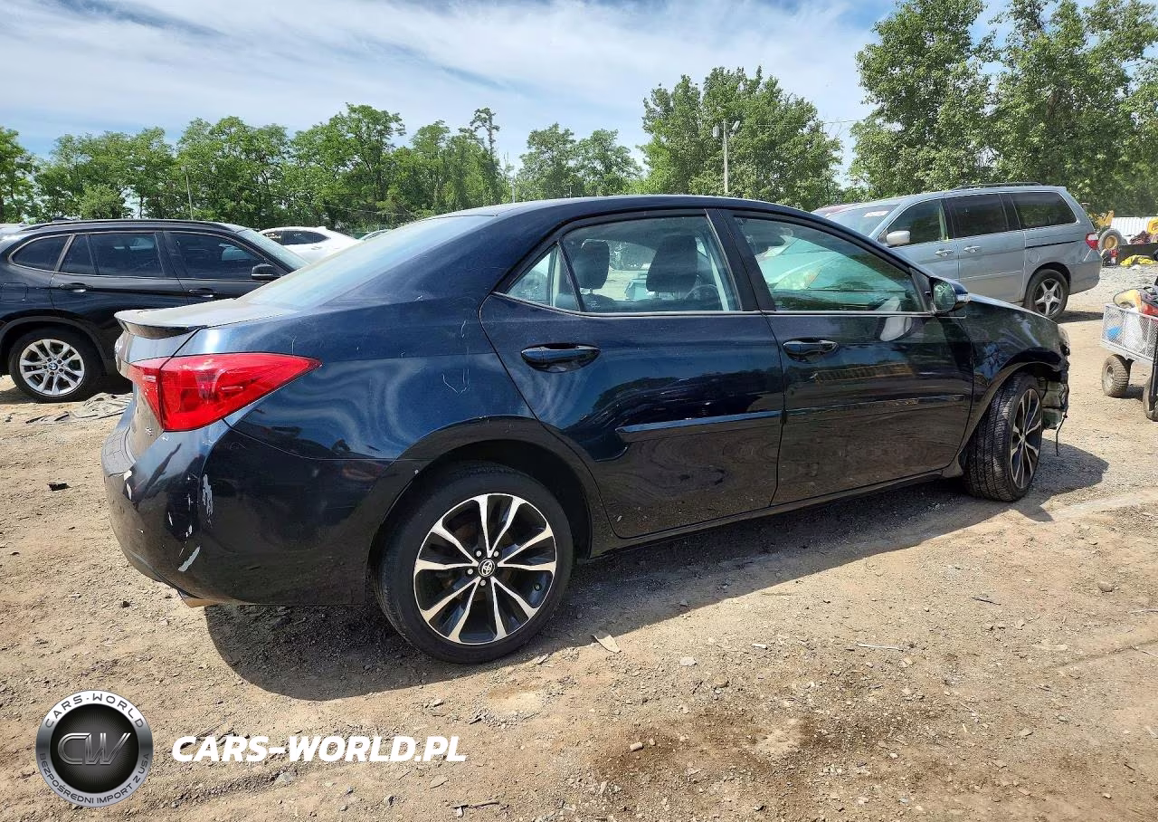 2019 Toyota Corolla Se VIN:2T1BURHE7KC163464 - 3