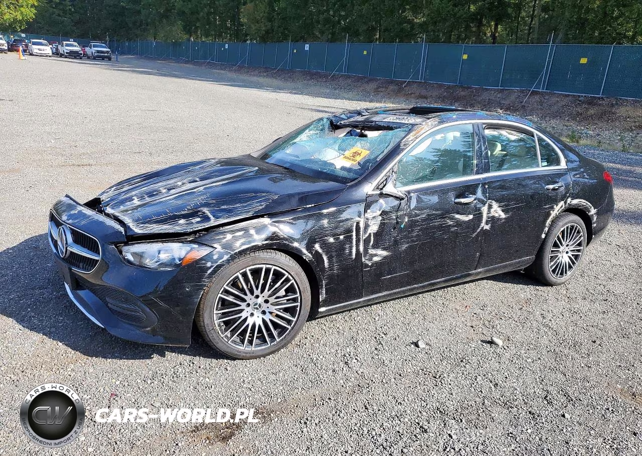 2025 Mercedes-Benz C 300 4Matic – zdjęcie 1 z 12
