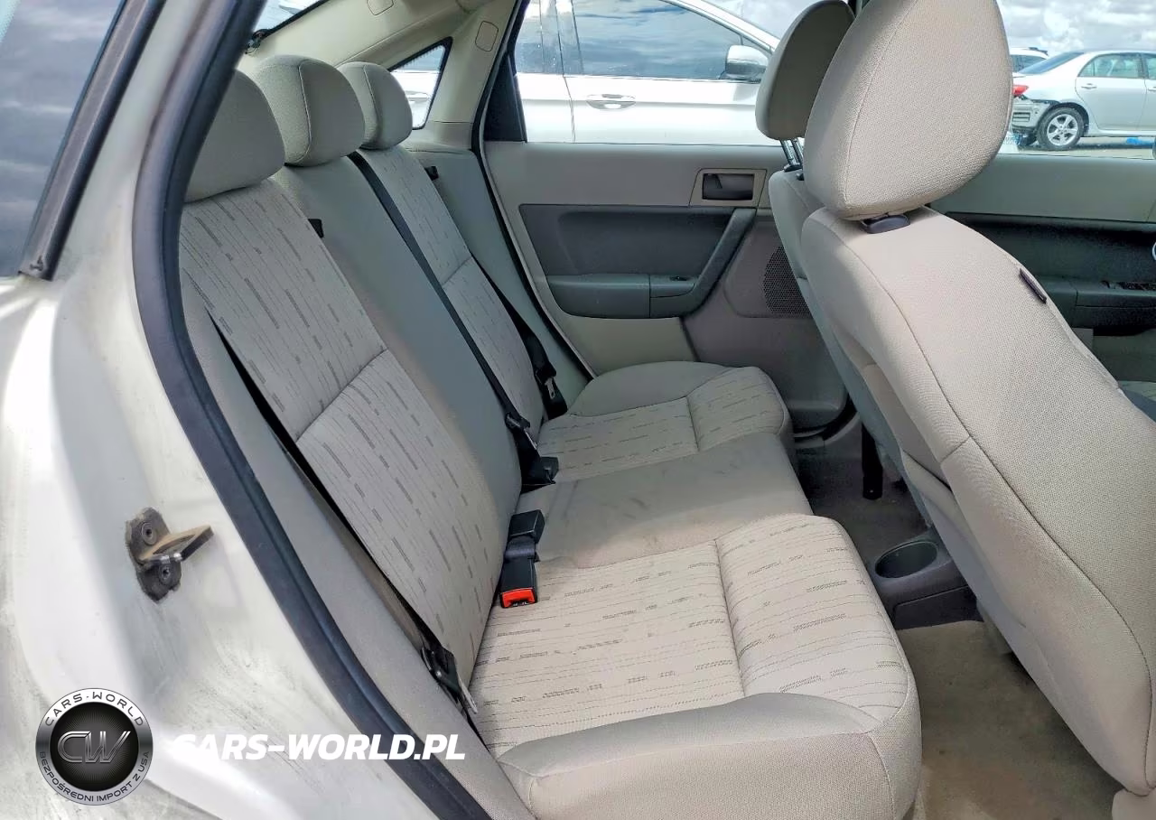 2010 Ford Focus Se VIN:1FAHP3FN2AW168147 - 10