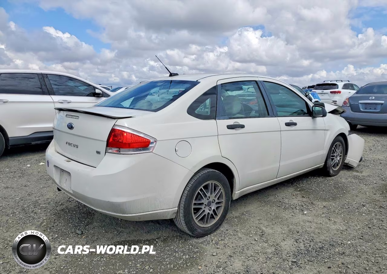 2010 Ford Focus Se VIN:1FAHP3FN2AW168147 - 3