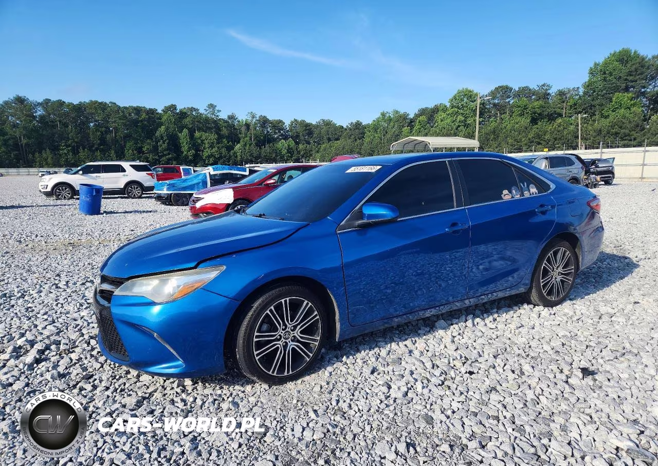 2016 Toyota Camry Special Edition – zdjęcie 1 z 12