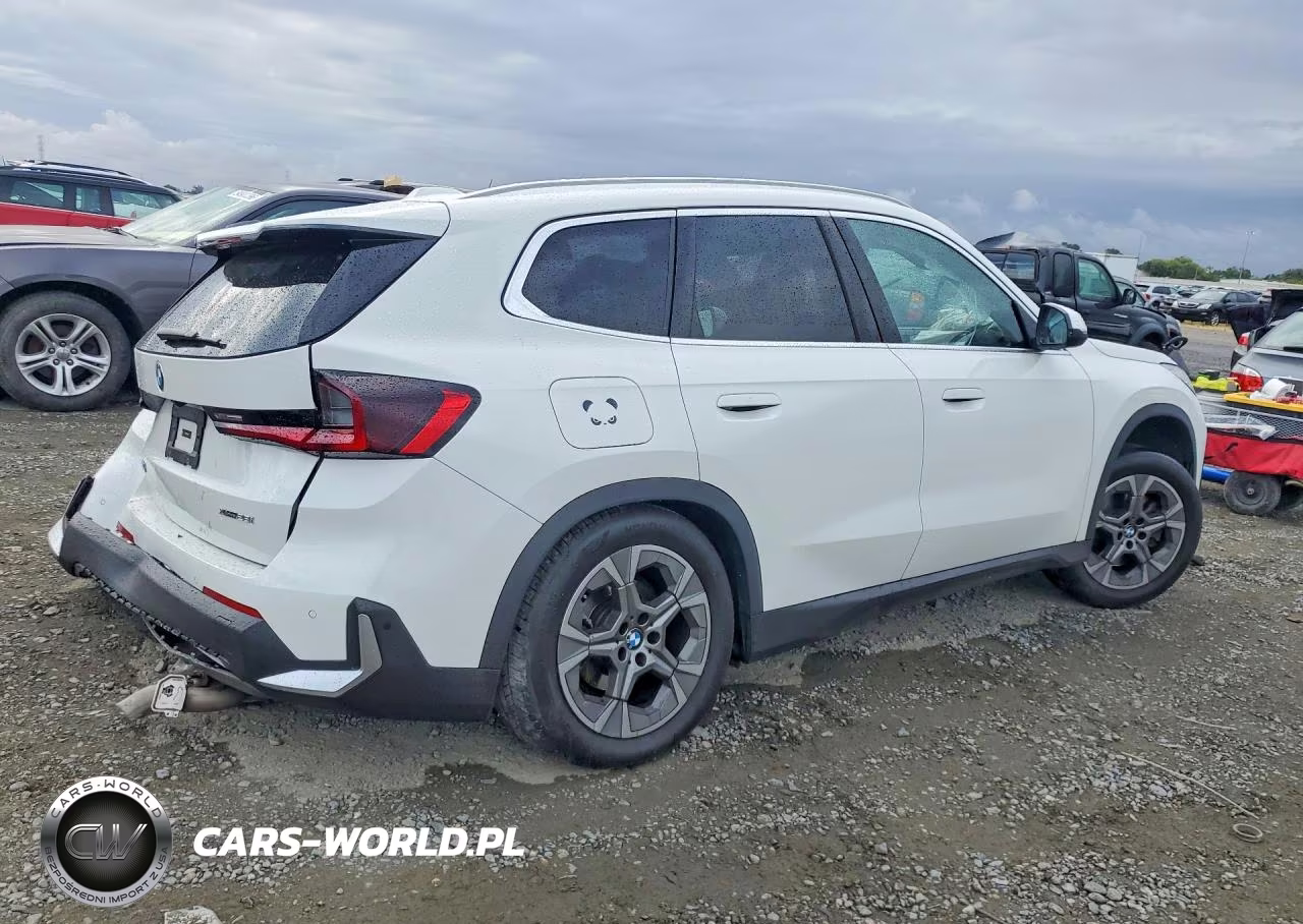 2023 BMW X1 xDrive28I VIN:WBX73EF0XP5Y21522 - 3