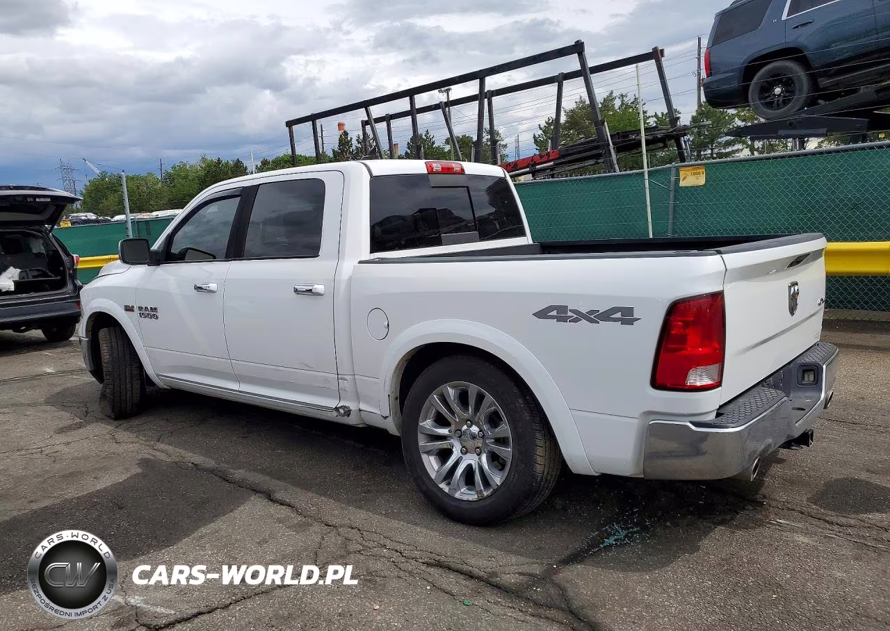 2018 Ram 1500 Big Horn Crew C VIN:1C6RR7LT2JS111125 - 2