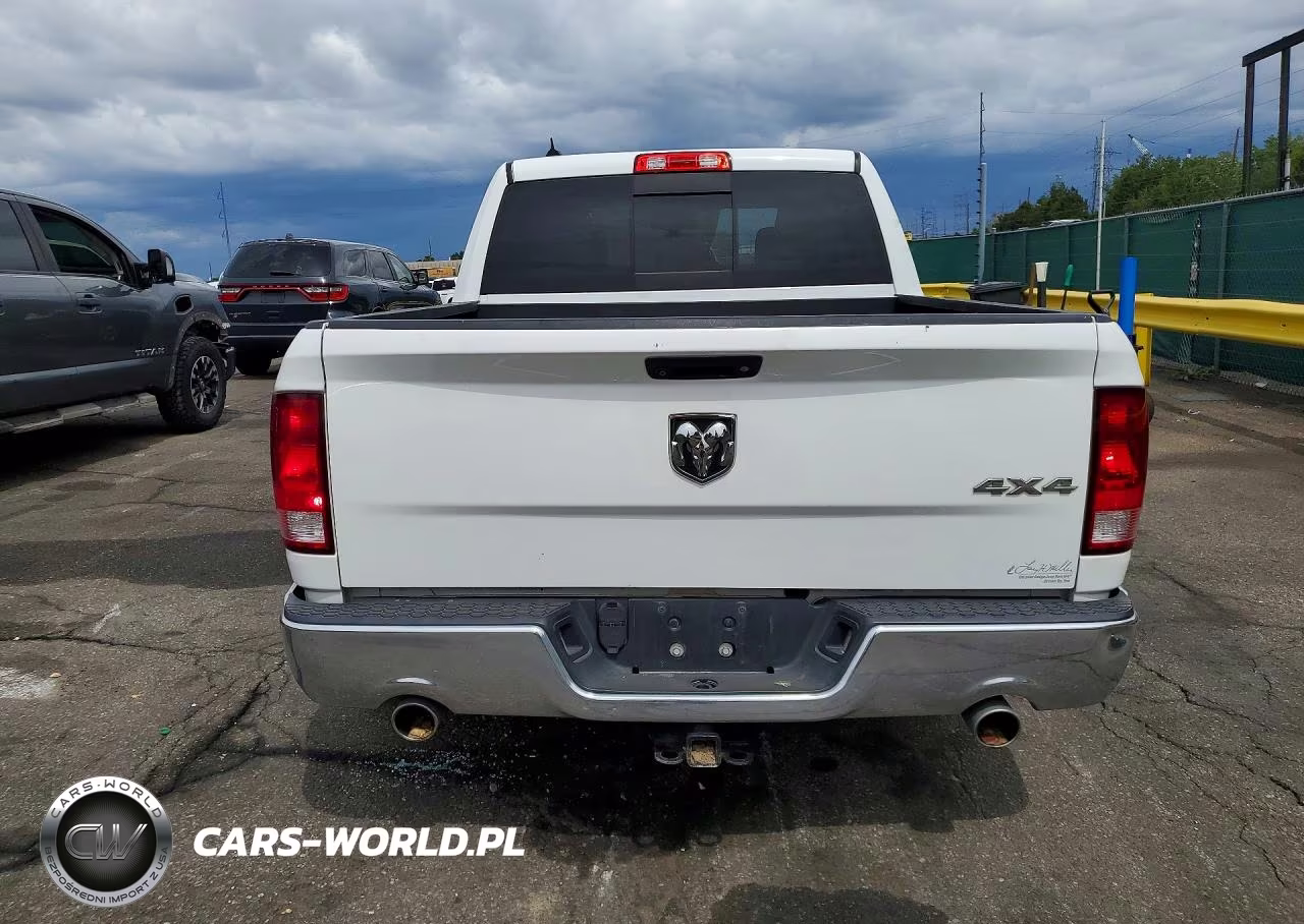 2018 Ram 1500 Big Horn Crew C VIN:1C6RR7LT2JS111125 - 6