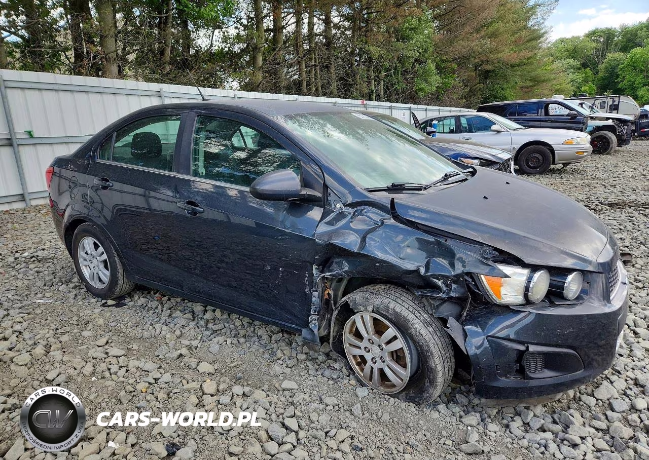 2014 Chevrolet Sonic Lt VIN:1G1JC5SH4E4161357 - 4